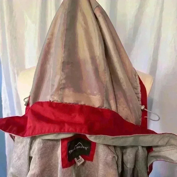 eddie bauer weatheredge jacket 
Women’s Size Medium. 
Red
General wear - Picture 8 of 9